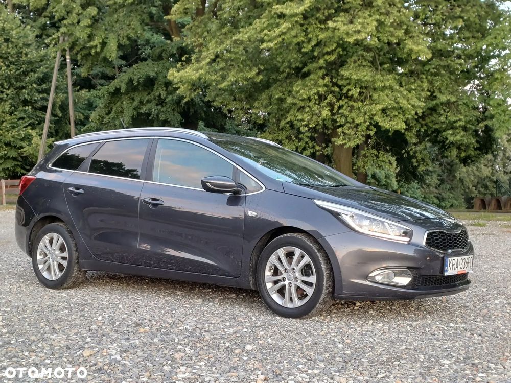 Kia Ceed 1.6 GDI Fifa World Cup Edition - 16