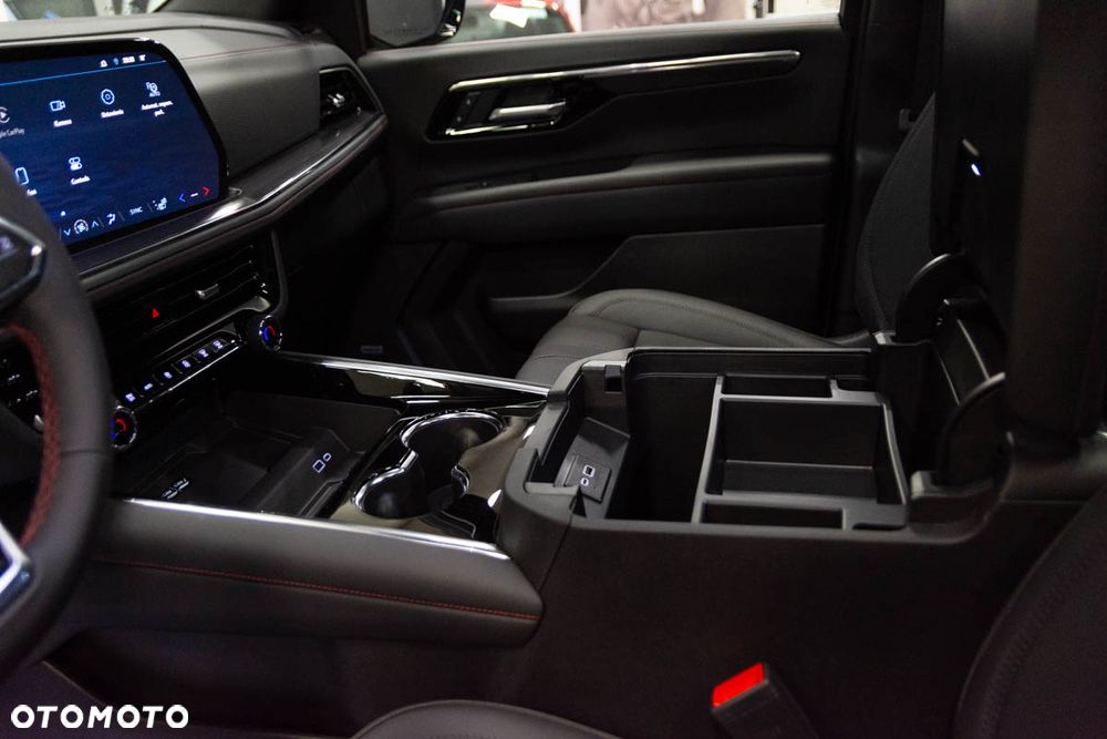 Chevrolet Tahoe - 27