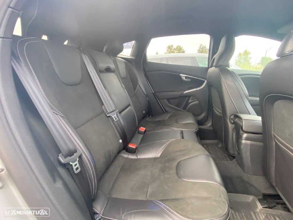 Volvo V40 1.5 T3 Sport Edition R Geartronic - 13