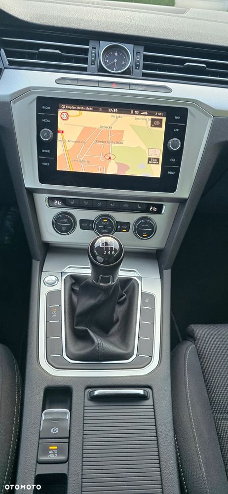 Volkswagen Passat 2.0 TDI BMT Comfortline - 20