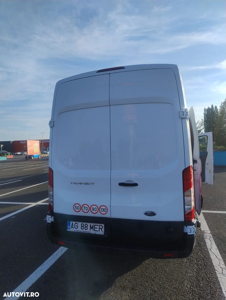 Ford Transit - 30