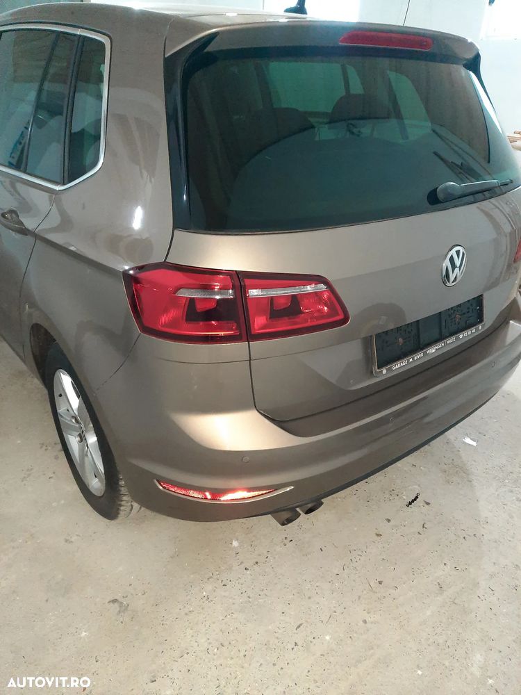 Volkswagen Golf 2.0 TDI BlueMotion Technology DSG Edition - 4