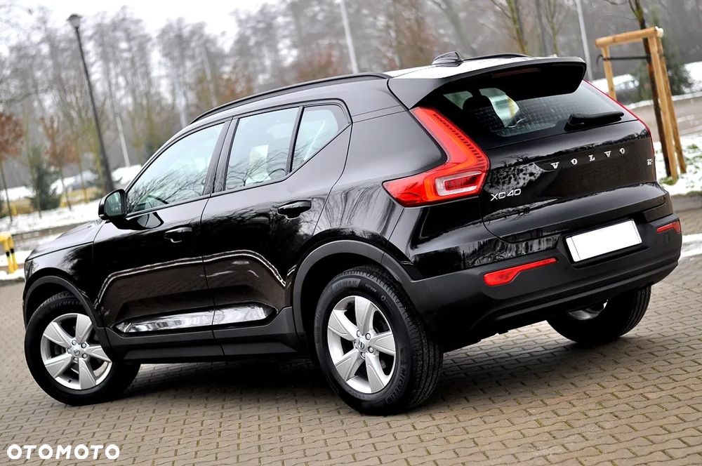 Volvo XC 40 T2 Momentum Pro - 9