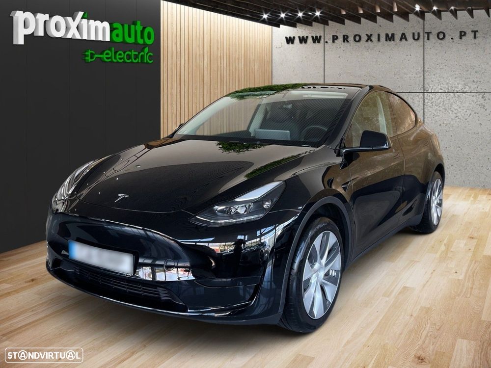 Tesla Model Y Standard - 1