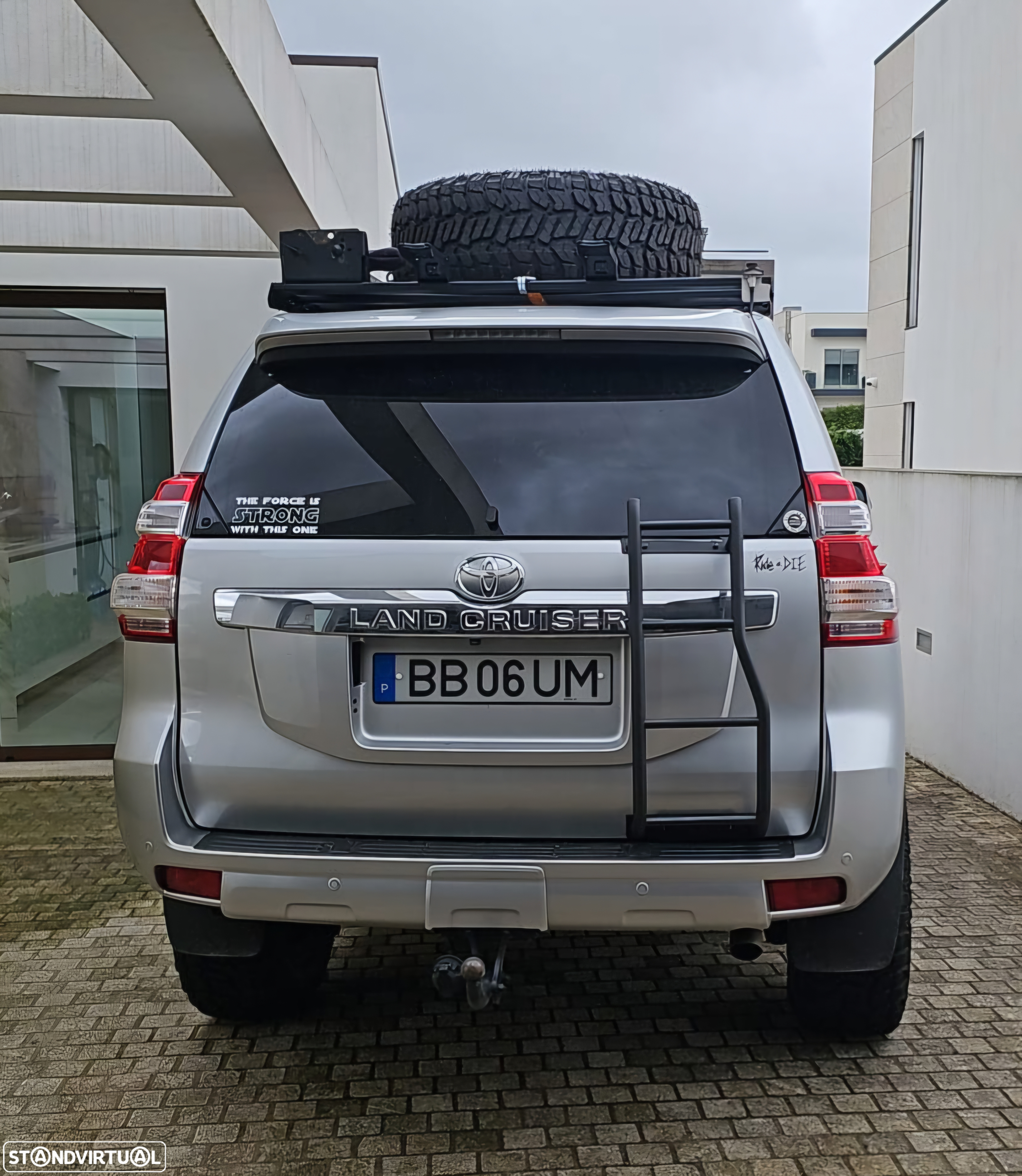 Toyota Land Cruiser Prado - 11
