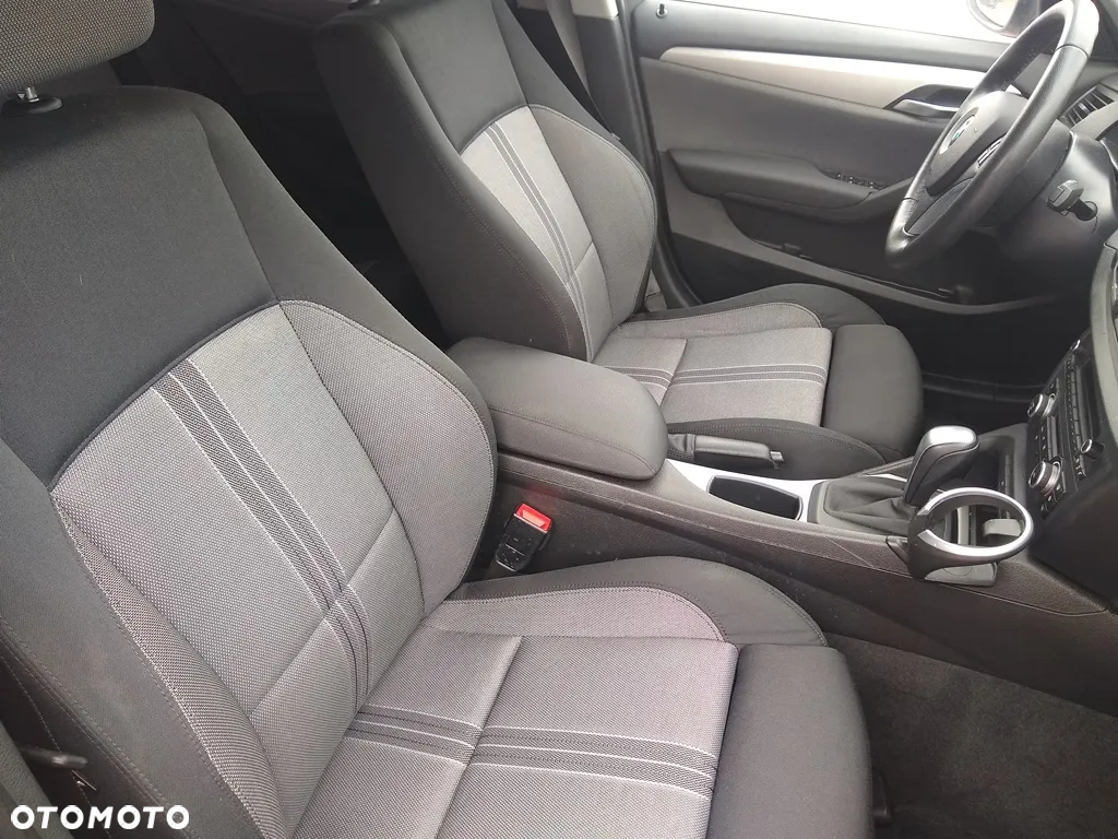 BMW X1 sDrive18i - 16