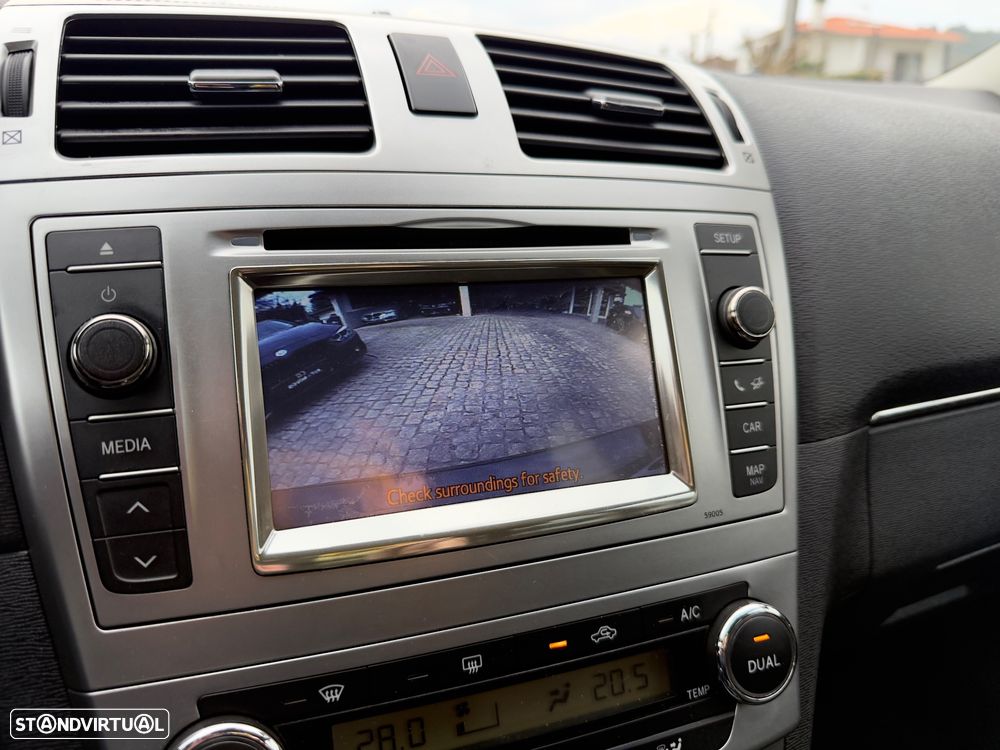 Toyota Avensis SW 2.0 D-4D Exclusive +Navi - 56