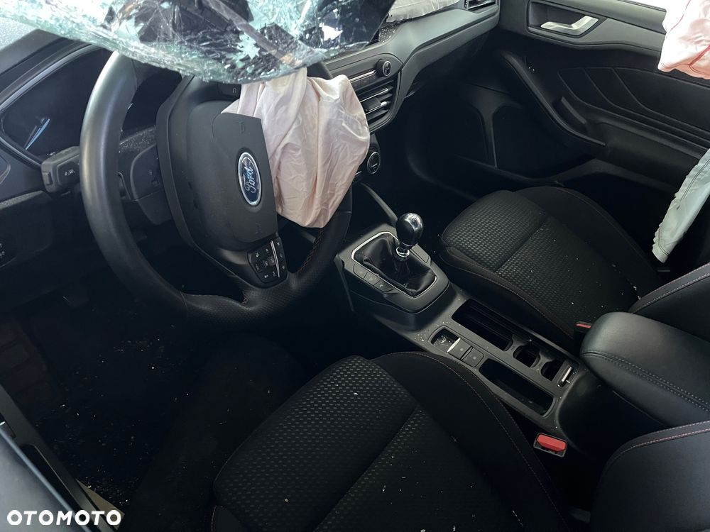 Ford Focus 1.0 EcoBoost Hybrid ST-LINE STYLE - 11