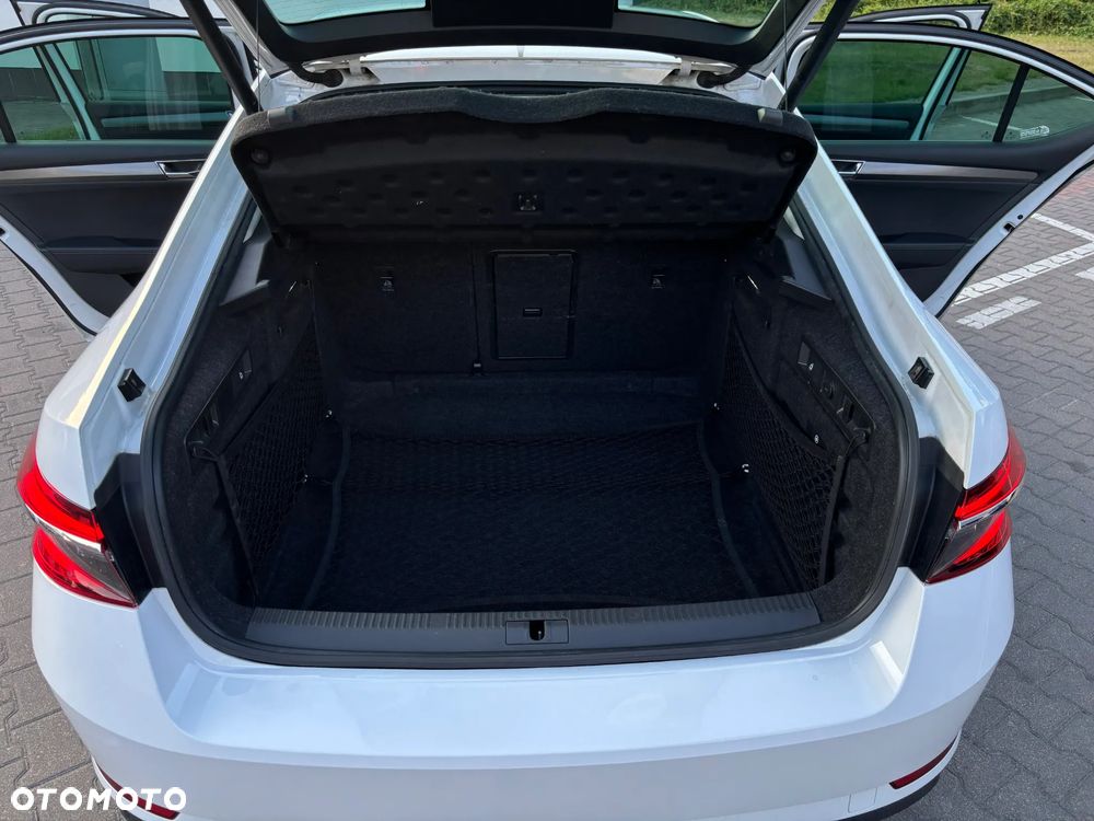 Skoda Superb 2.0 TDI SCR Style DSG - 5