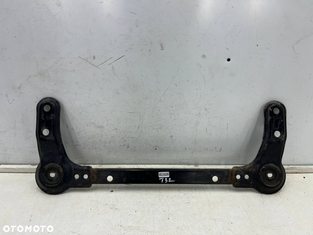 Belka silnika Nissan X-Trail III T32 Rogue 13-21r. mocowanie wzmocnienie łacznik wózka z karoserią - 1