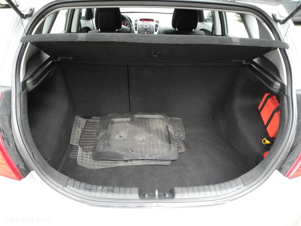 Kia Ceed - 18