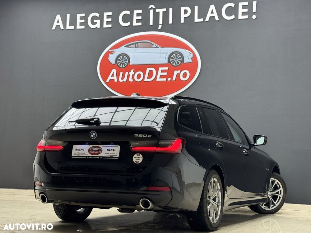 BMW 3 Series 2023 photo 4