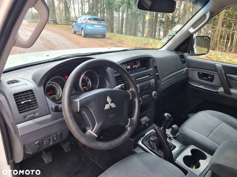 Mitsubishi Pajero 3.2 DI-D Intense - 5