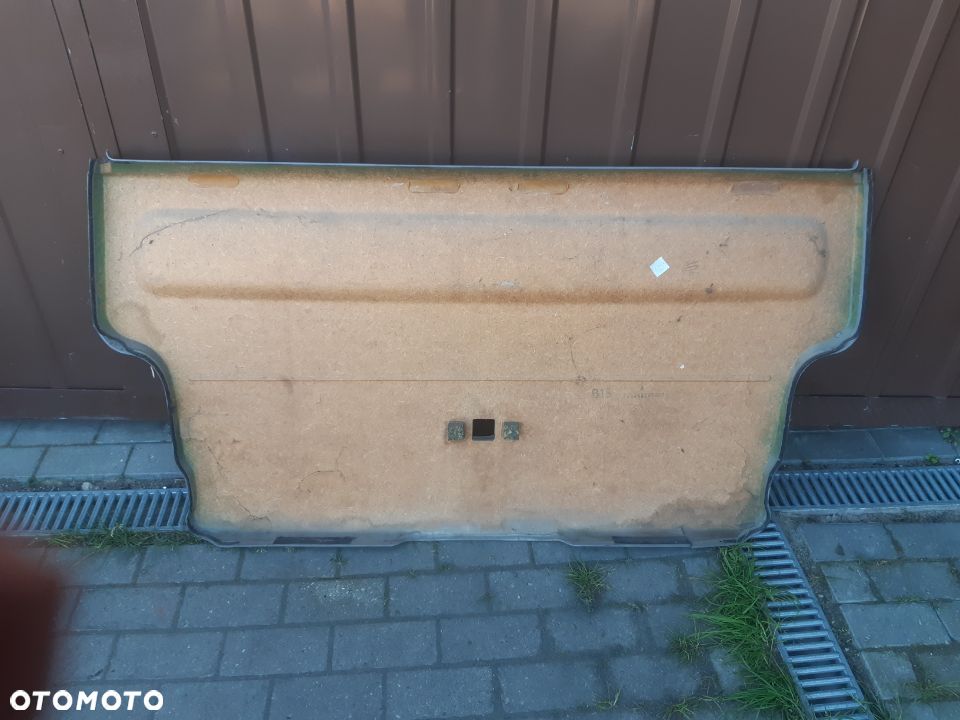 Boczek klapy bagażnika tył.vw t4 uszkodzony - 2