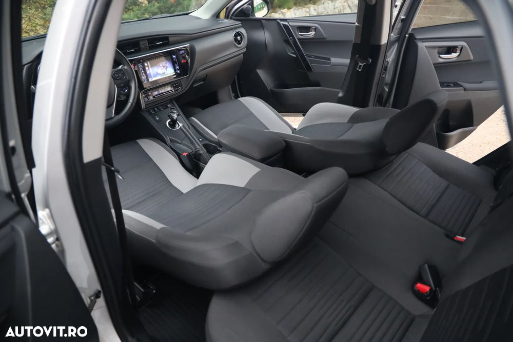 Toyota Auris 1.8 L VVT-i Hybrid Luna - 6