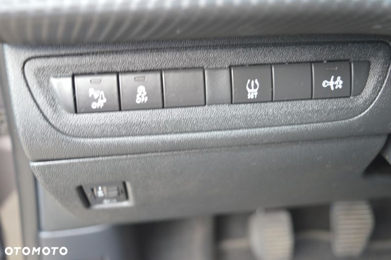 Peugeot 2008 - 15