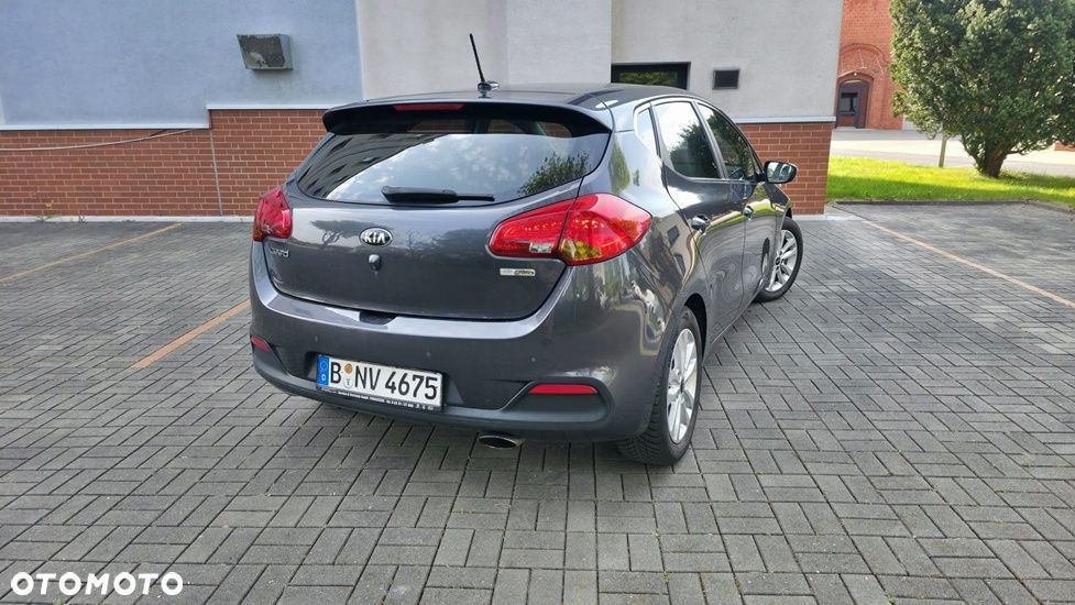 Kia Ceed 1.6 CRDi 136 ISG Spirit - 13