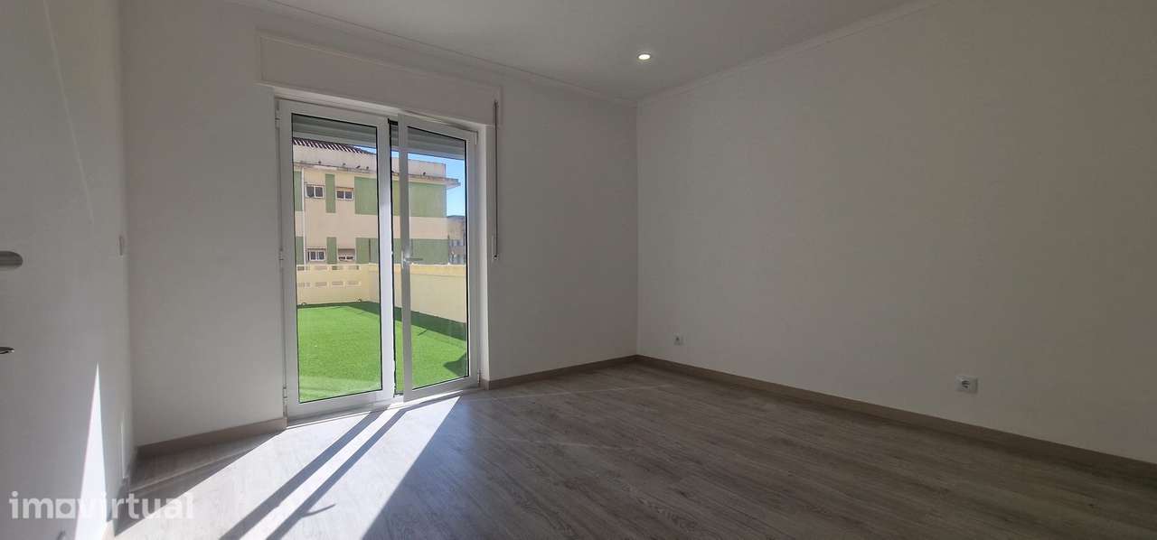 T3 Remodelado com 2 Terraços e Localização Central - Grande imagem: 5/15