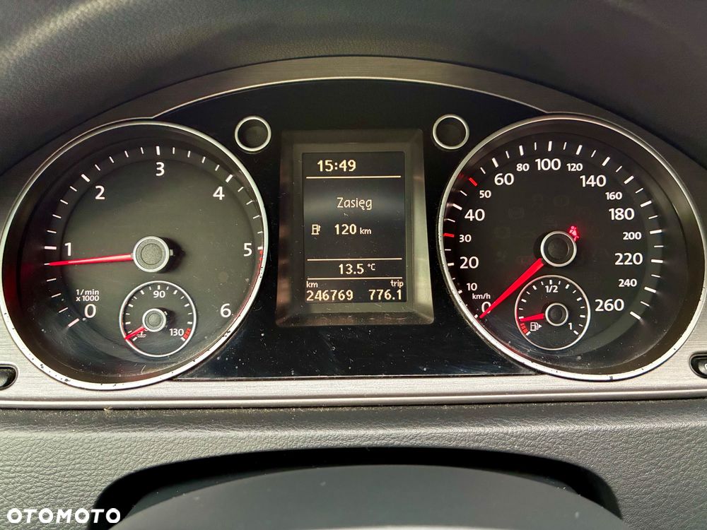 Volkswagen Passat 2.0 TDI Comfortline - 28