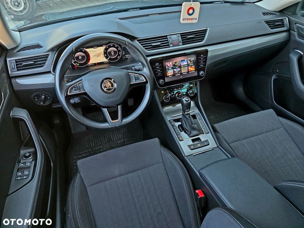 Skoda Superb 2.0 TDI Style DSG - 32