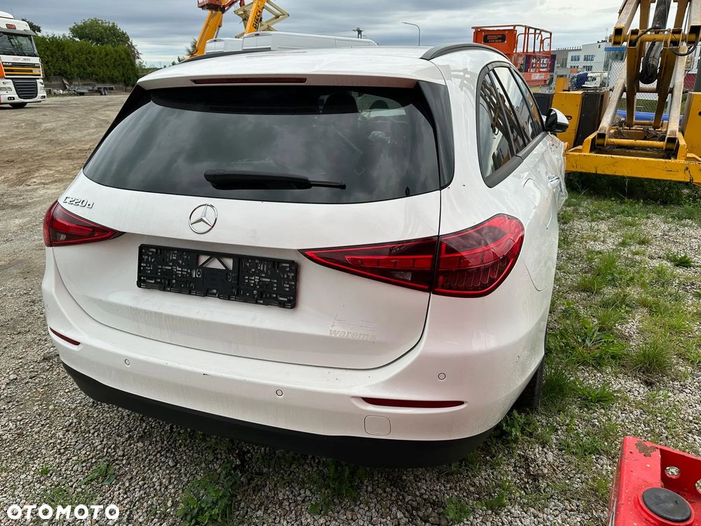 Mercedes-Benz Klasa C 220 d 4Matic T 9G-TRONIC Avantgarde - 2