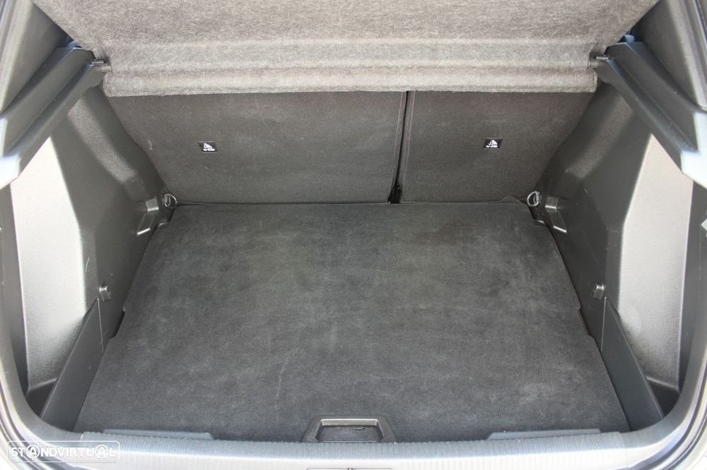 Peugeot 2008 1.2 PureTech Allure - 13