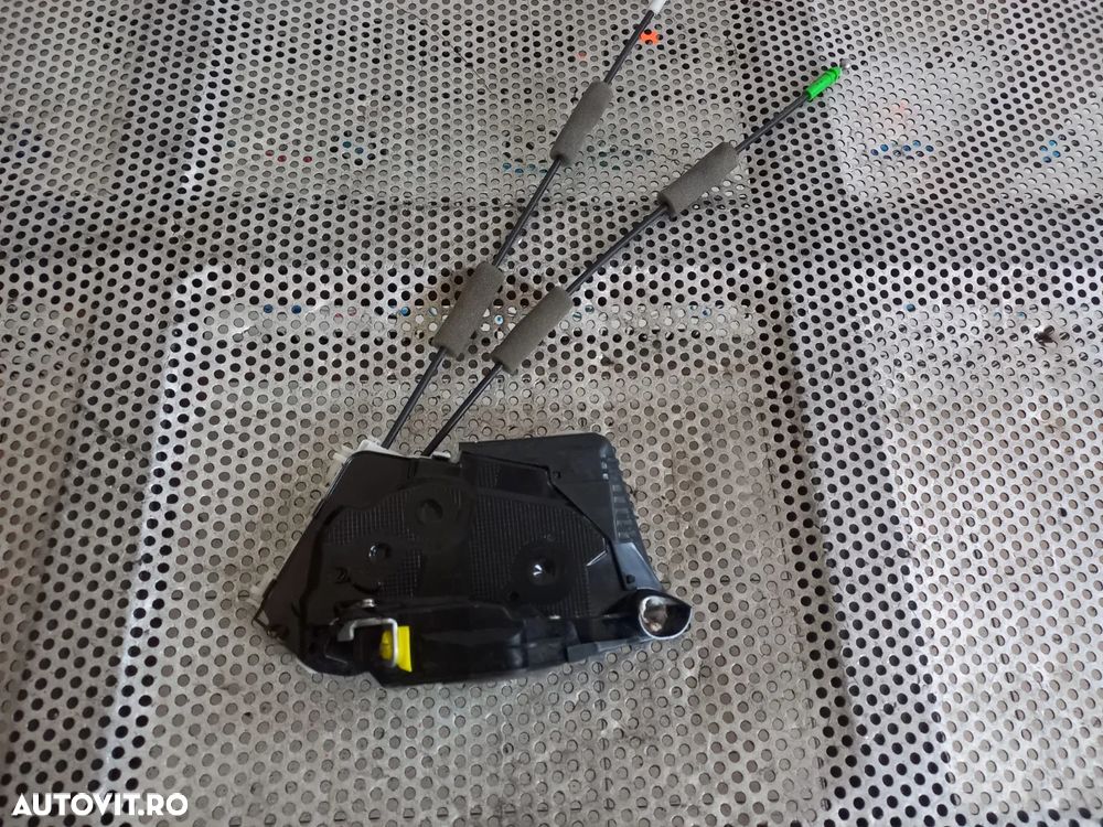 Broasca Blocator Incuietoare Stanga Fata Toyota Yaris Cross Yaris 4 An 2020-2021-2022-2023-2024 1.5 - 2