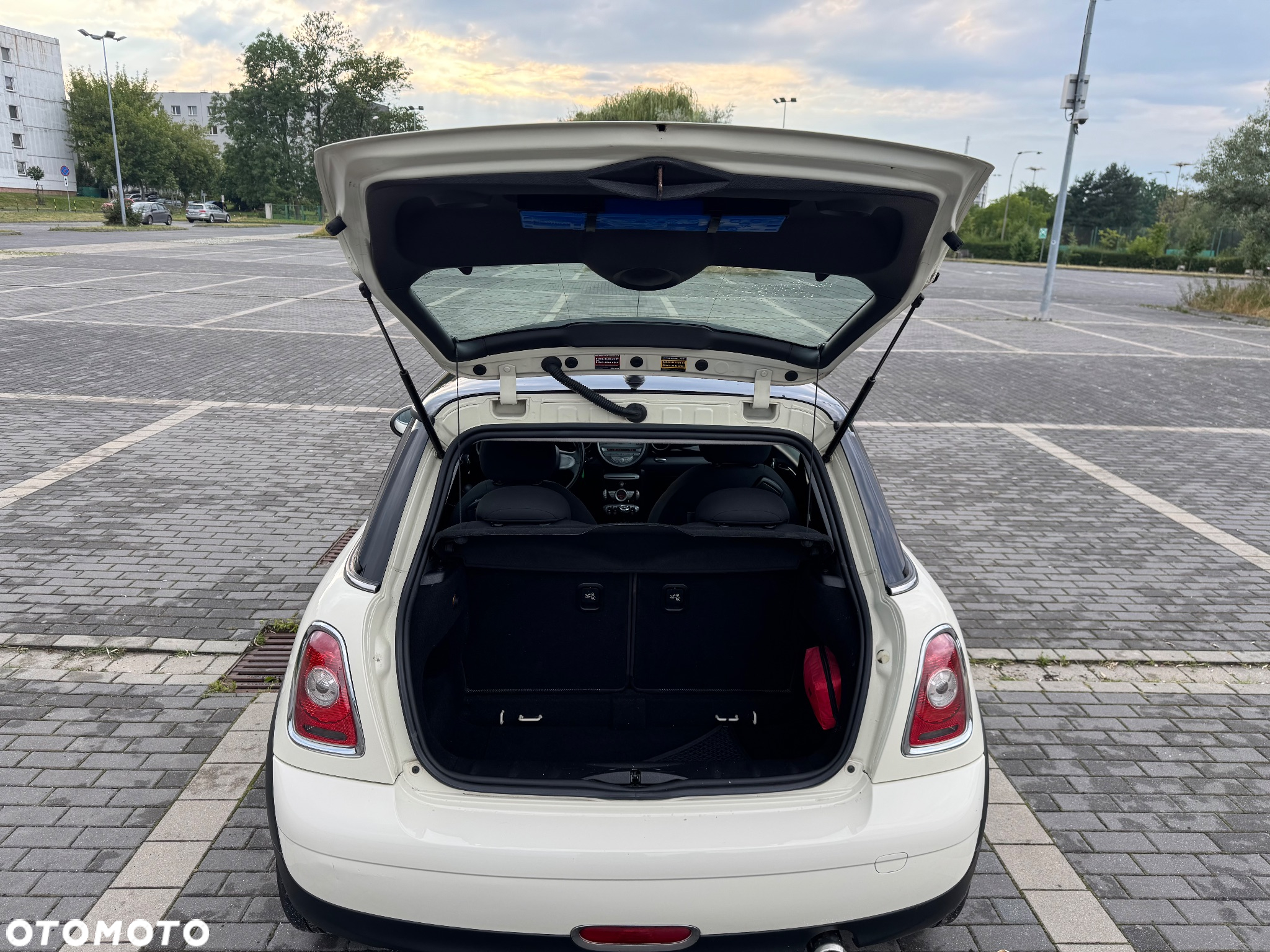 MINI ONE Standard - 11
