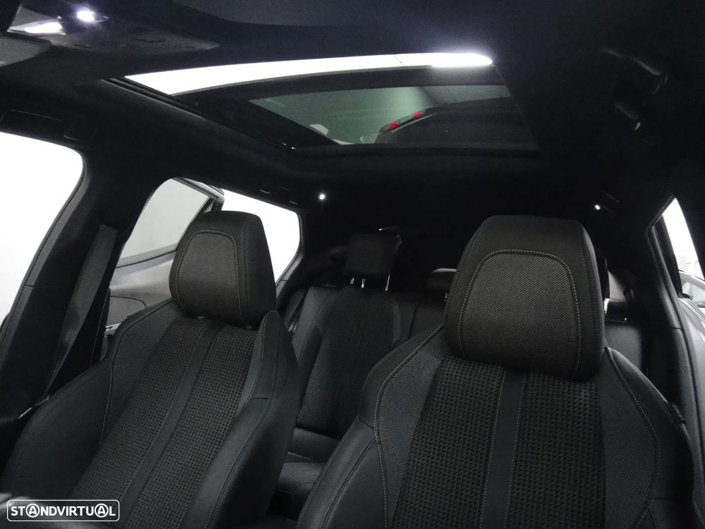 Peugeot 2008 1.2 PureTech GT Line EAT8 - 17