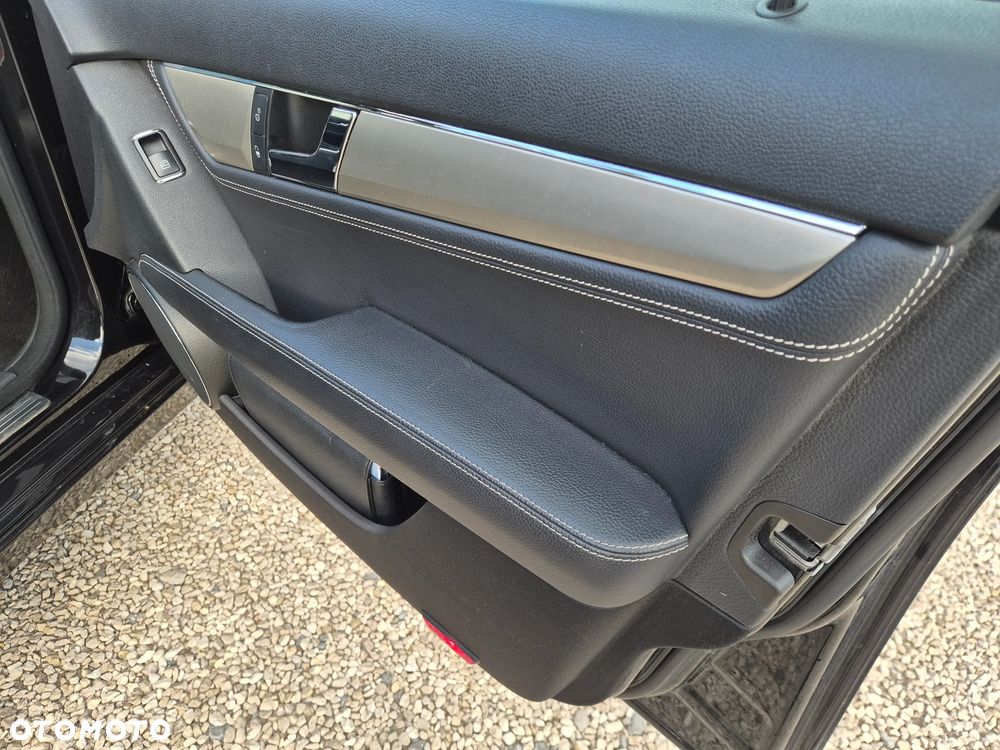 Mercedes-Benz Klasa C 180 Kompressor Automatik BlueEFFICIENCY Avantgarde - 19