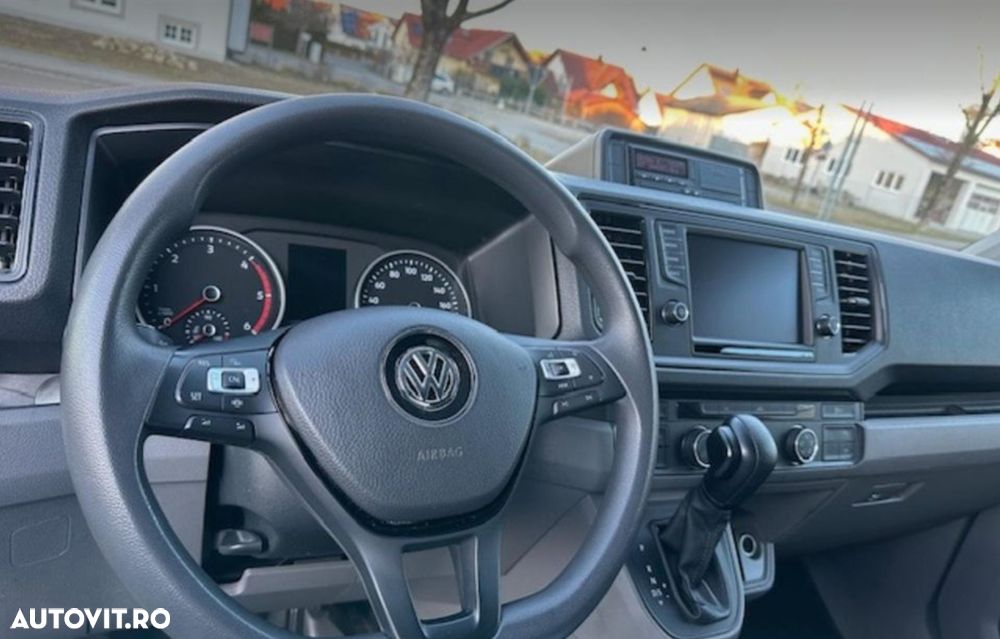 Volkswagen Crafter - 2