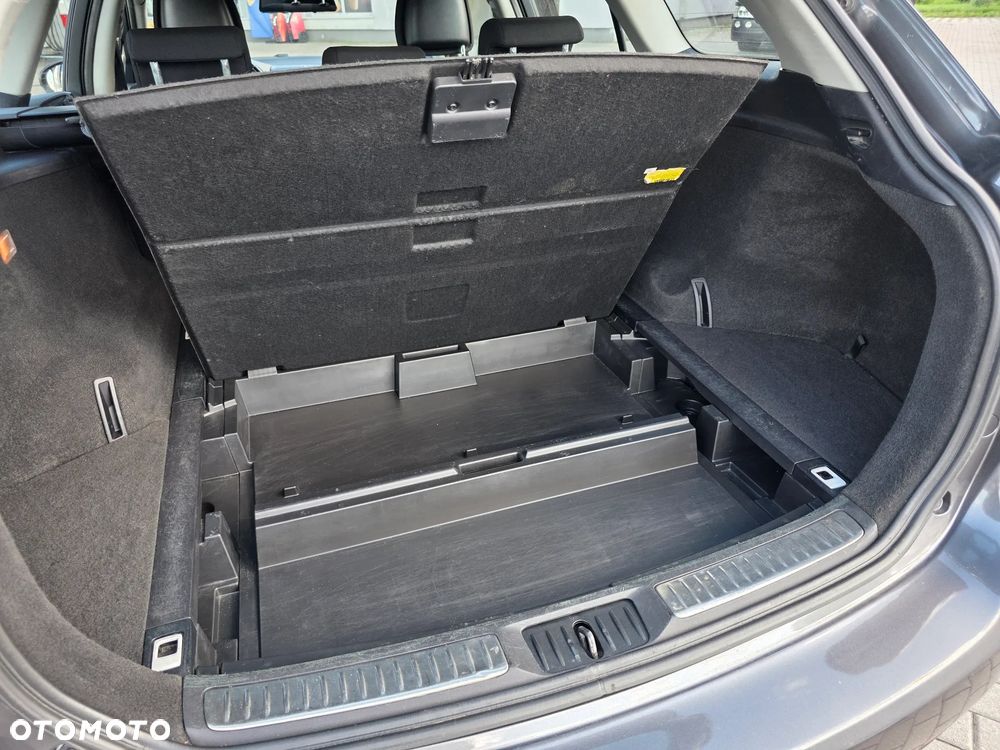Toyota Avensis 1.8 Active - 16