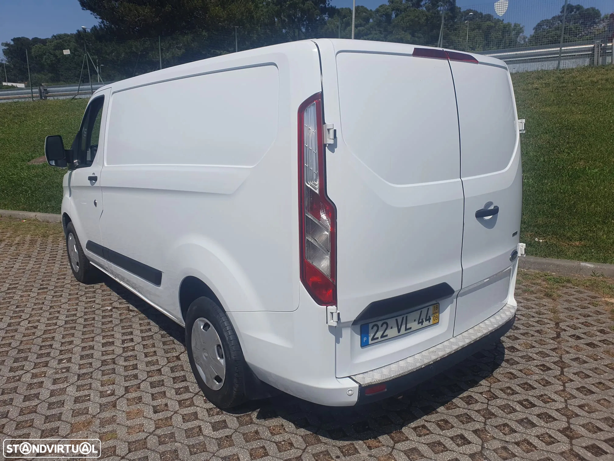 Ford Transit Custom 280L 2.0 TDCI - 4