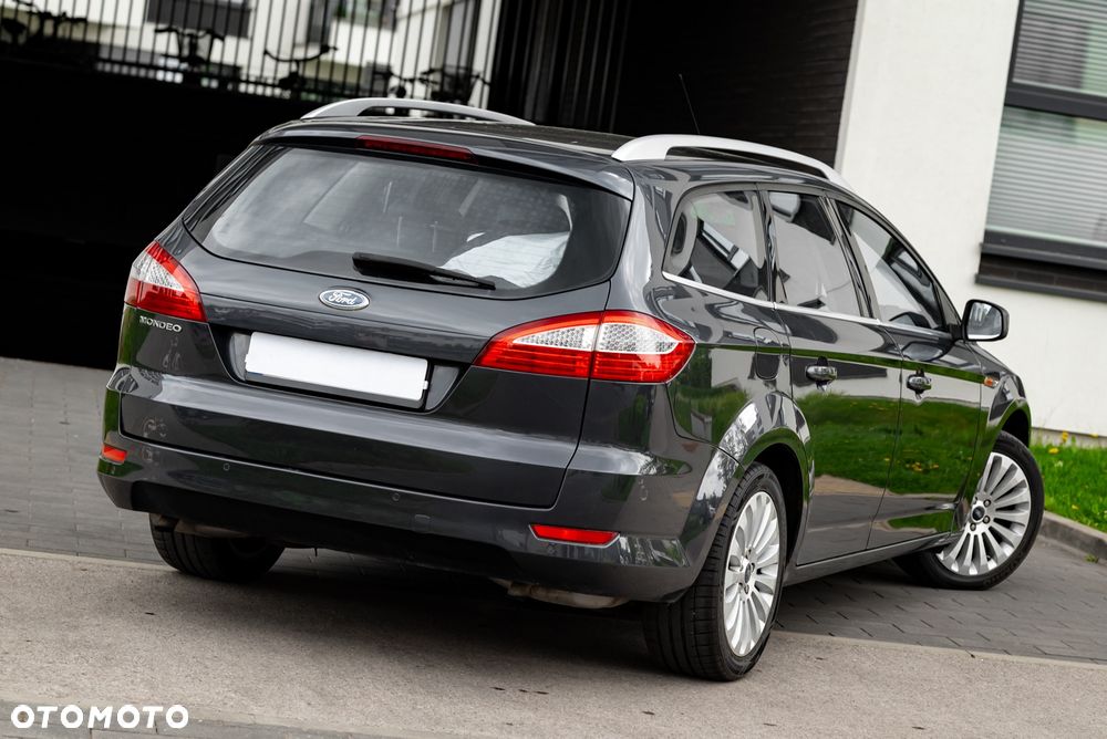 Ford Mondeo SW 2.5 Titanium - 13