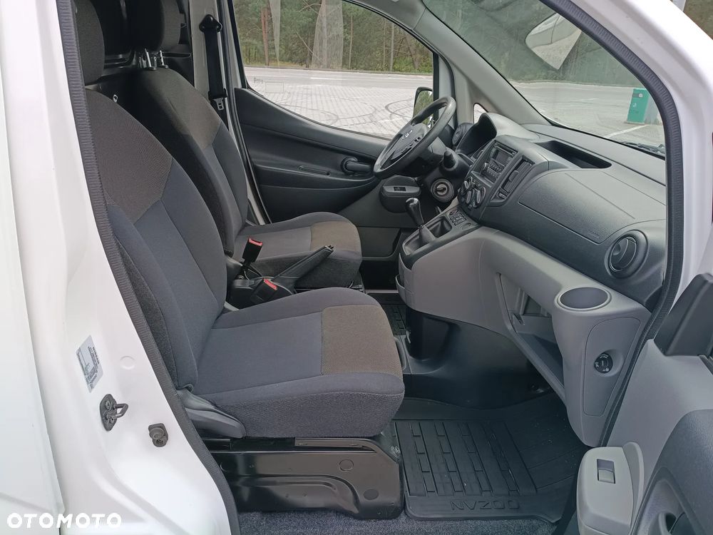 Nissan NV200 - 11
