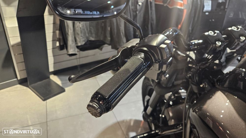 Harley-Davidson FXFBS FAT BOB 114 - 9