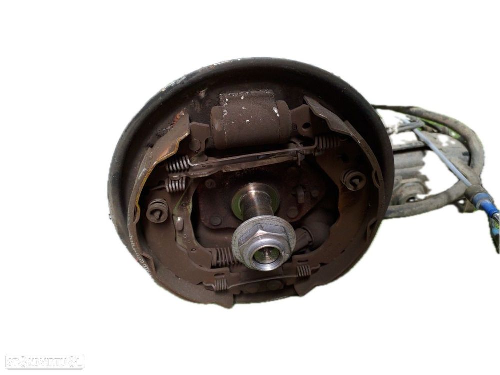 Eixo Traseiro Tambor / Poli Citroën C3 Ii (Sc_) - 2