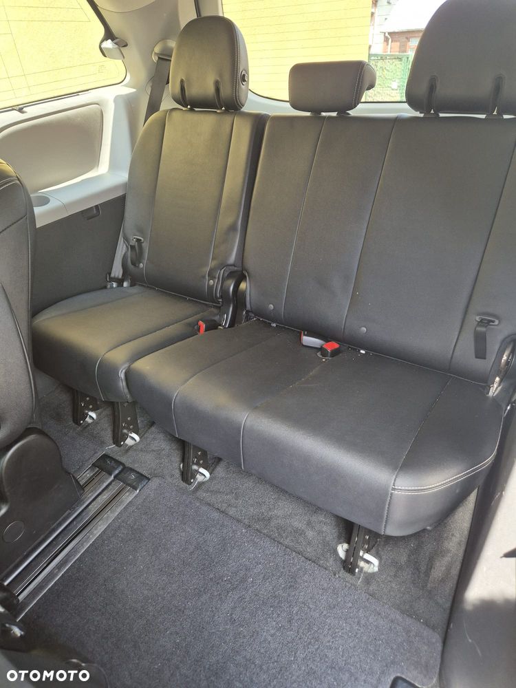 Toyota Sienna 3.5 V6 SE - 13