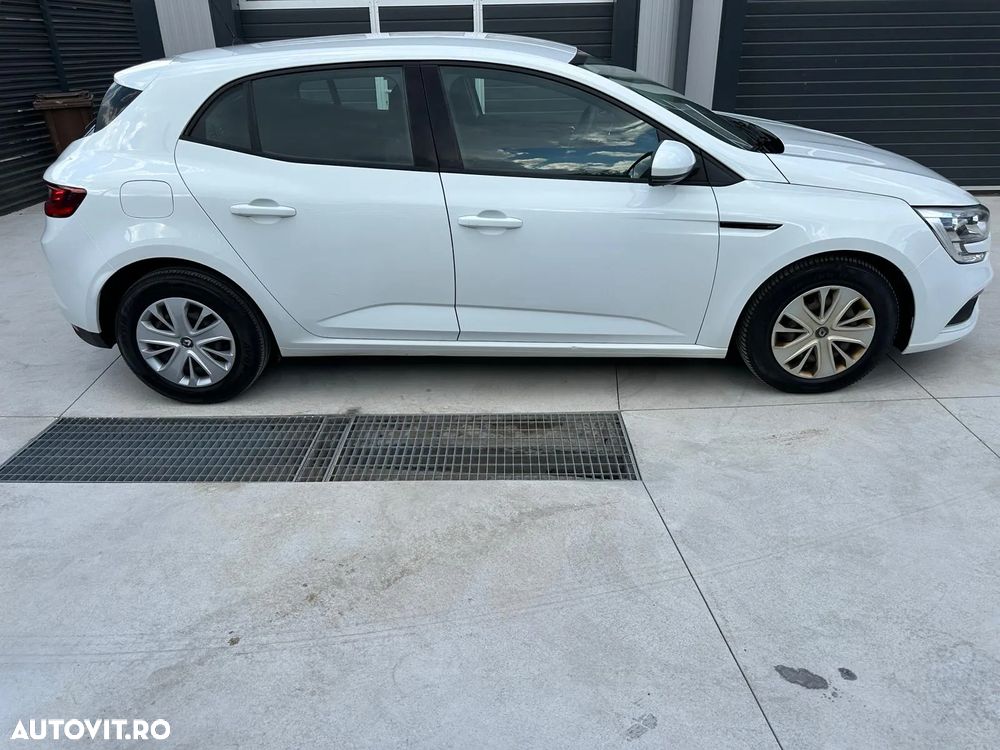 Renault Megane Blue dCi 116 Life - 9