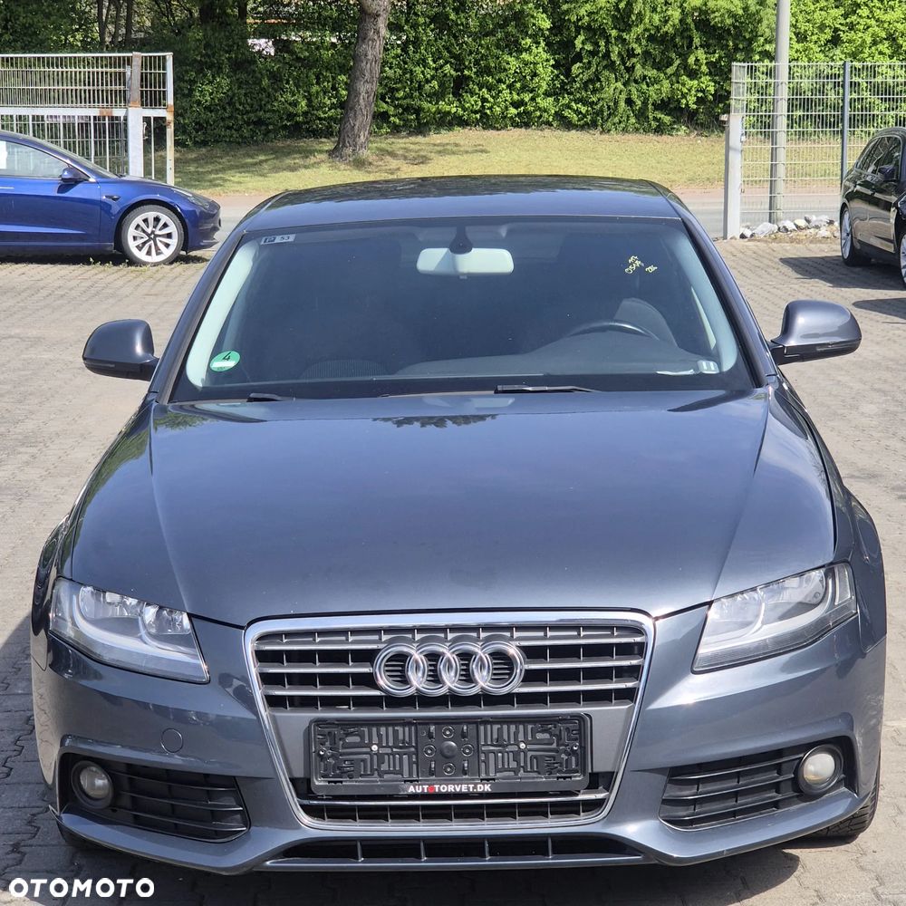 Audi A4 Limousine - 2