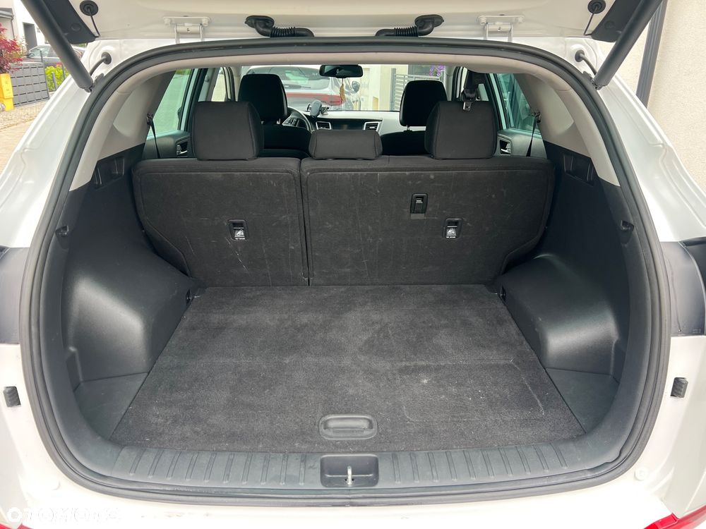 Hyundai Tucson 1.7 CRDI BlueDrive Style 2WD DCT - 11