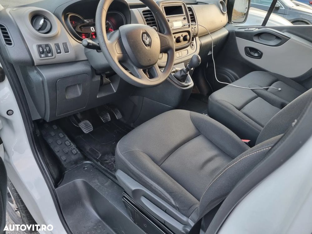 Renault Trafic - 28