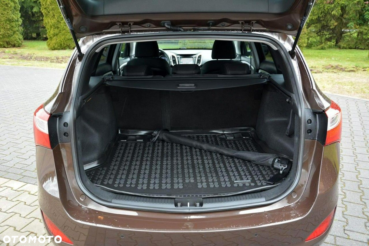 Hyundai i30 Kombi 1.4 Trend - 36