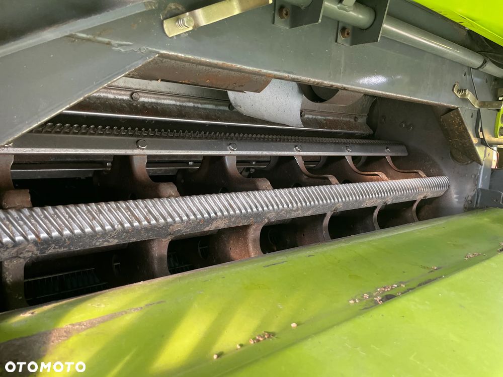 Claas Medion 330 - 14