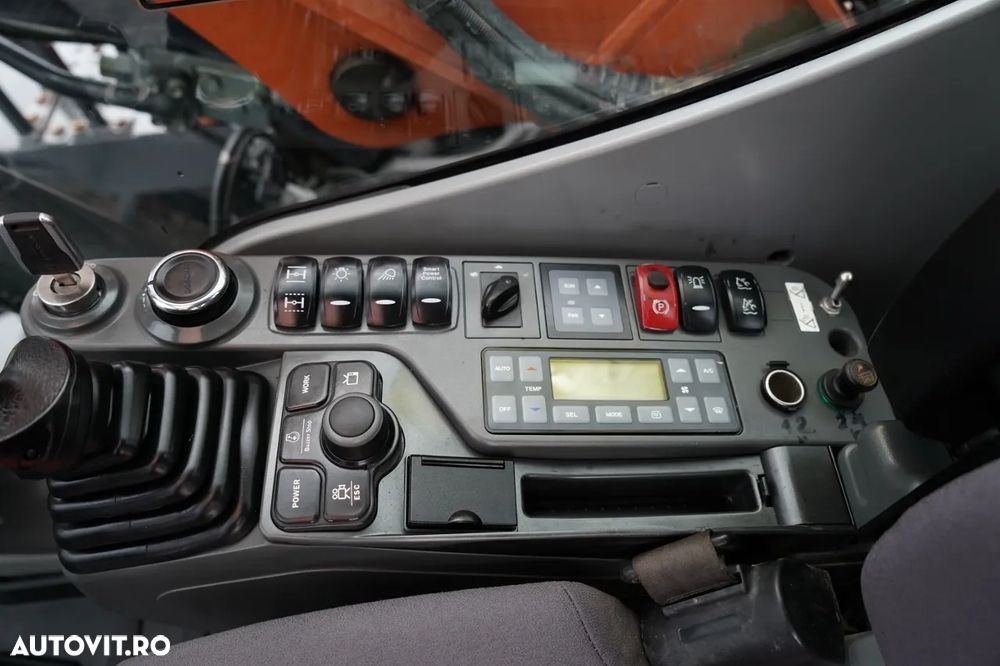 Doosan DX 140W / EXCAVATOR PE ROȚI / JOYSTICK / POWERTILT SWIVEL / 2019 / - 27