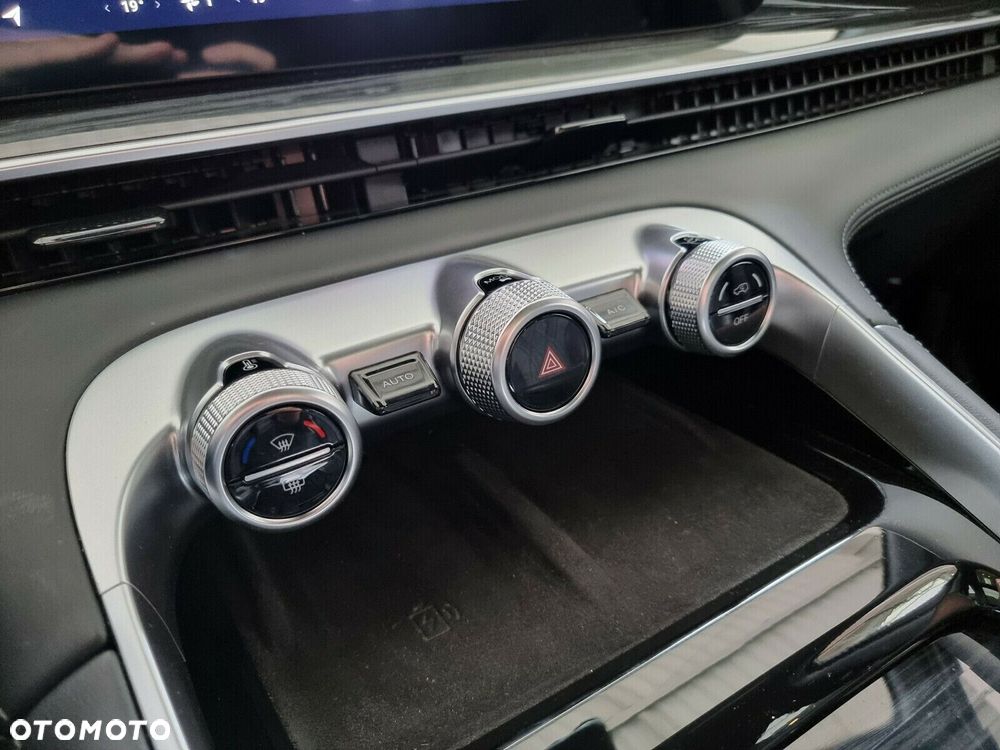 Omoda 9 1.5 Super Hybrid Exclusive AWD - 39