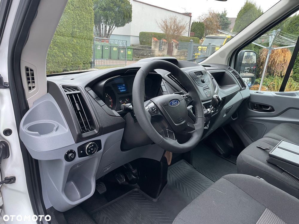 Ford Transit - 15