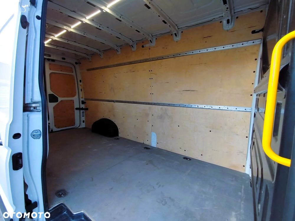 Volkswagen CRAFTER - 36