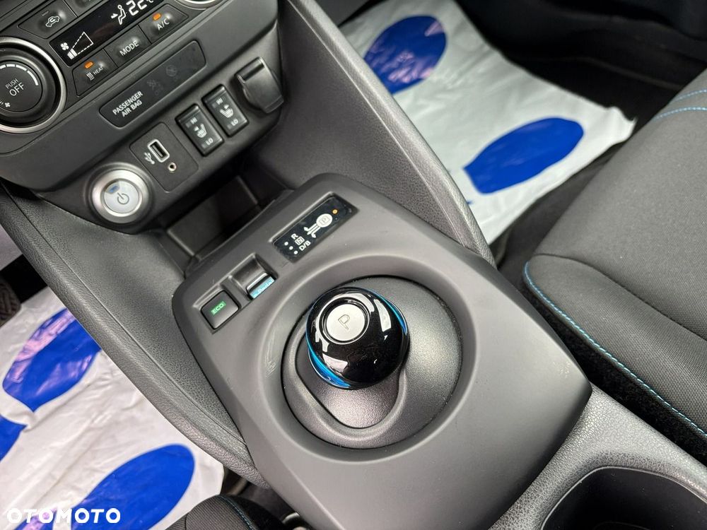 Nissan Leaf - 14