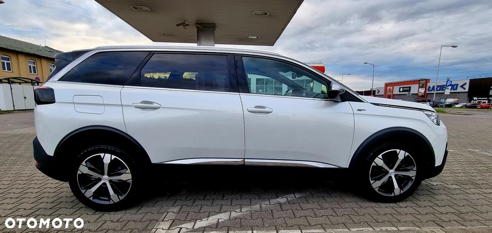 Peugeot 5008 - 8